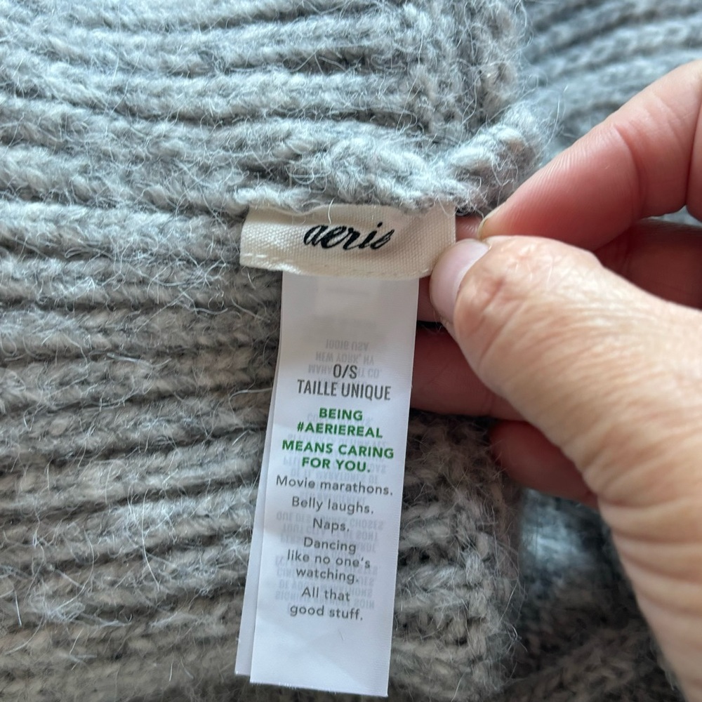 Aerie Oversized Cable Scarf (NWT) and Hat - Picture 6 of 8